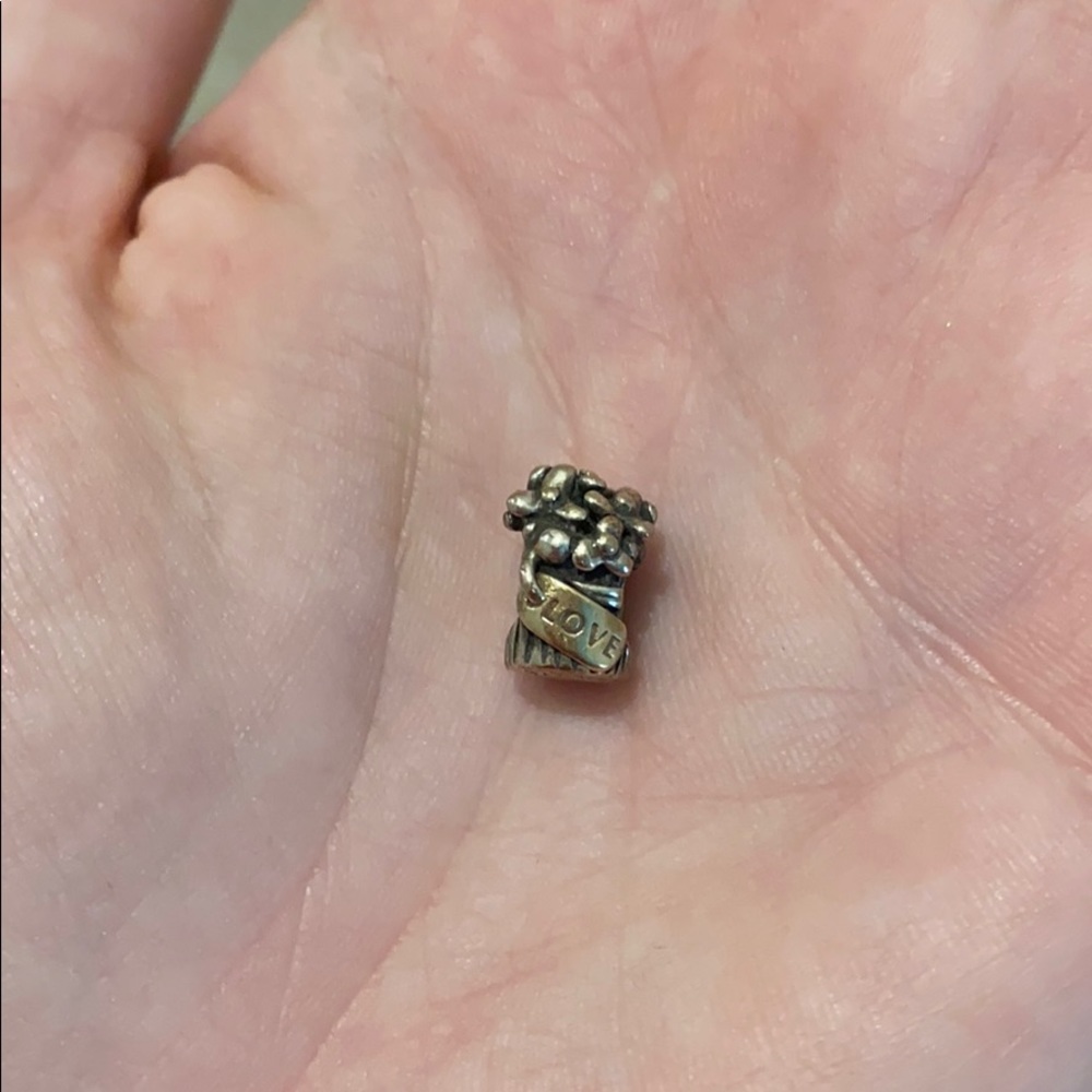 Gold love bouquet Pandora bead